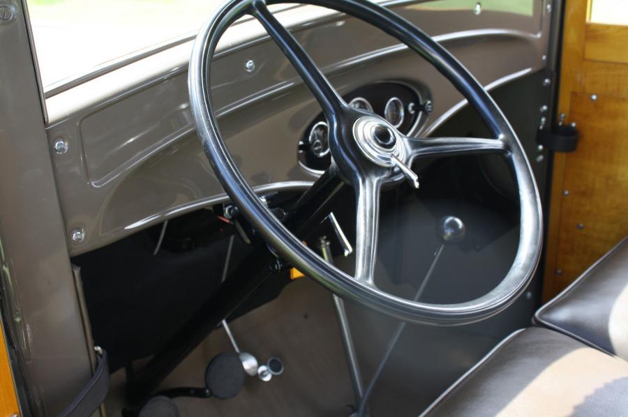  Ford Model B-150 Station Wagon 1932 года  (фото 13 из 15)